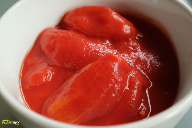 vegan chilli with tomatoes