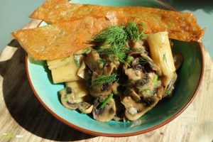 vegan-pasta-dish-mushroom