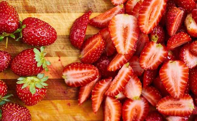 strawberries-pesticides